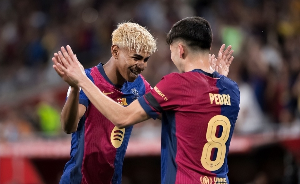 欧冠冠军、世界冠军&前枪手球探：本周寿星“野兽”卡伦布