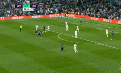 CBA：深圳男篮三分爆发 主场胜上海