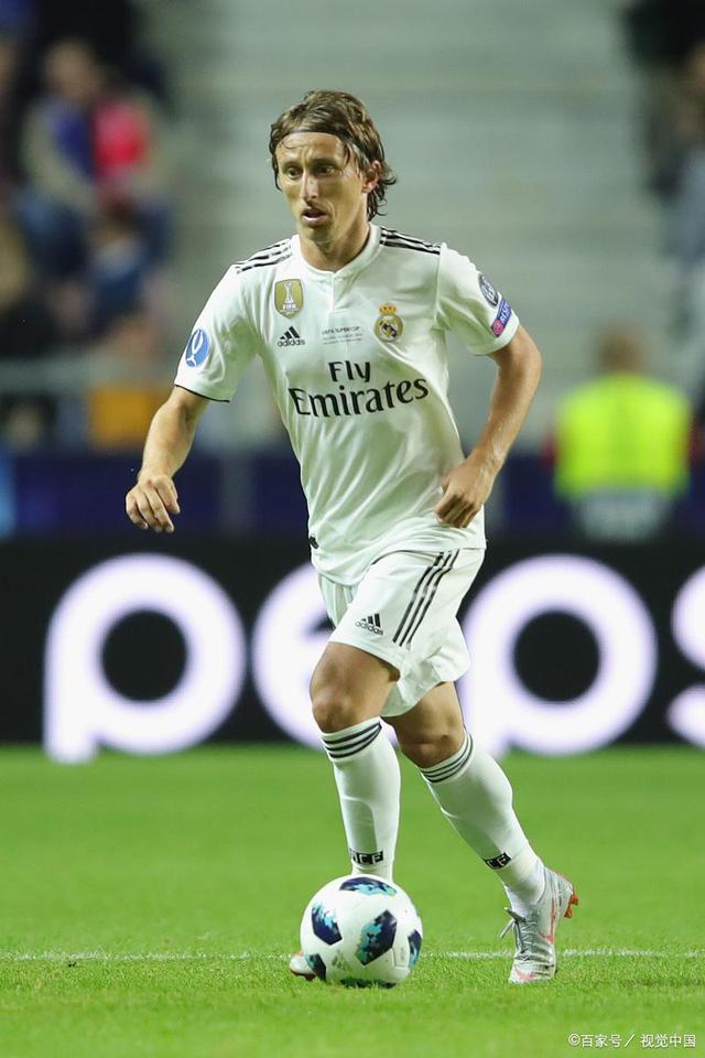 梅西达成400助攻成就，历史第一！